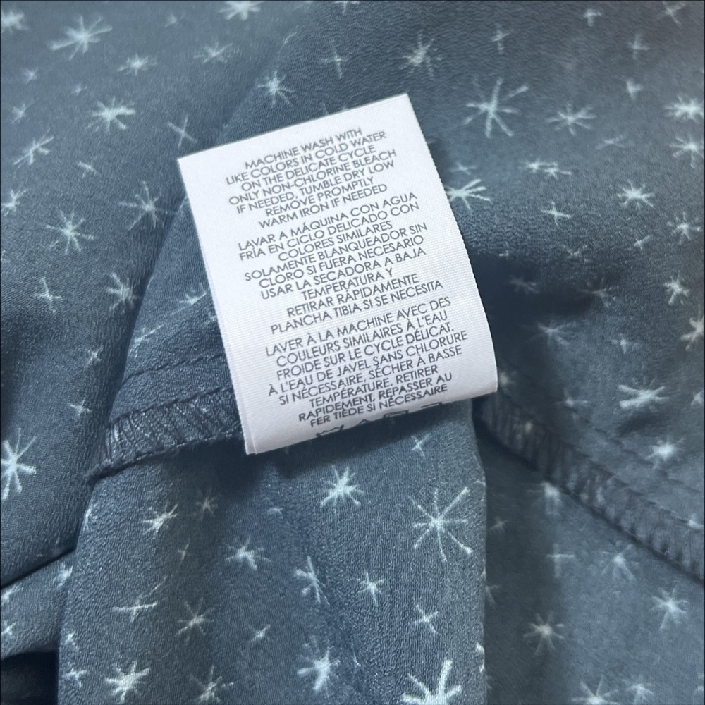 Cabi Astral Style Navy Blue and White Sleeveless Star Print Top Sz L EUC Resort - Picture 7 of 7